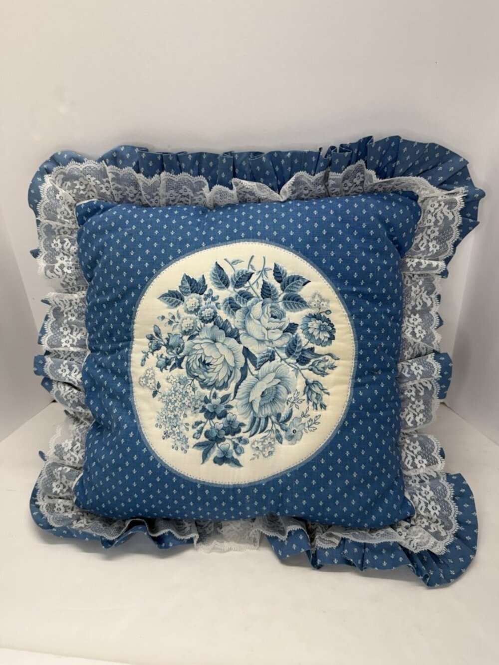 Vintage Handmade Floral Quilted Pillow Blue White Lace Ruffle Trim Square 17x17